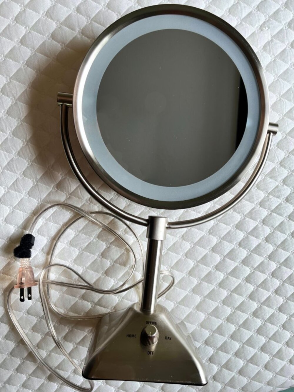Conair Illuminations Lighted Makeup Mirror